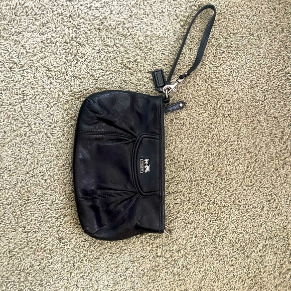Coach wristlet - Picture 1 of 4